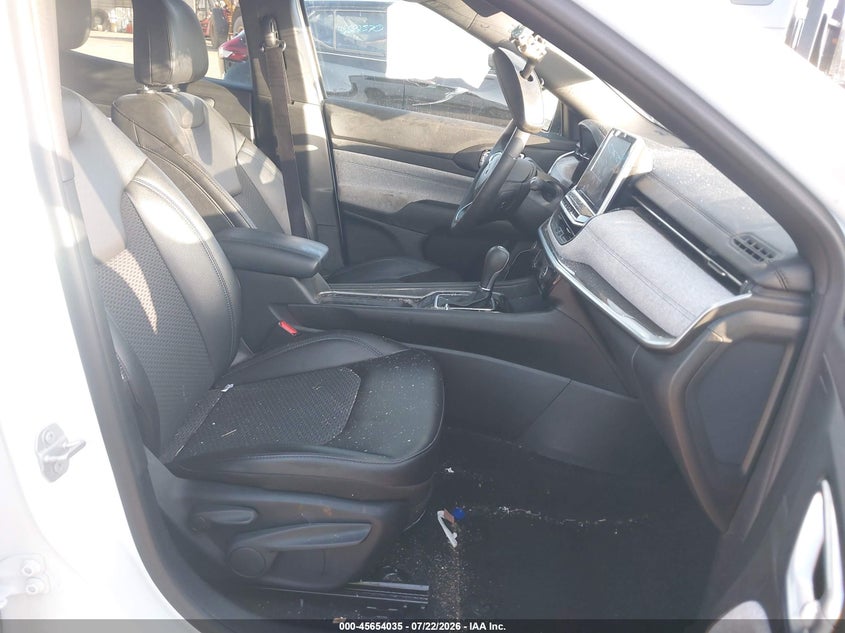 2026 Jeep Compass VIN 3C4NJDBNXTT189959 IAAI salvage auction — FRONT END, Salvage Title, sold $5,600 on 2026-08-31 (photo 5)