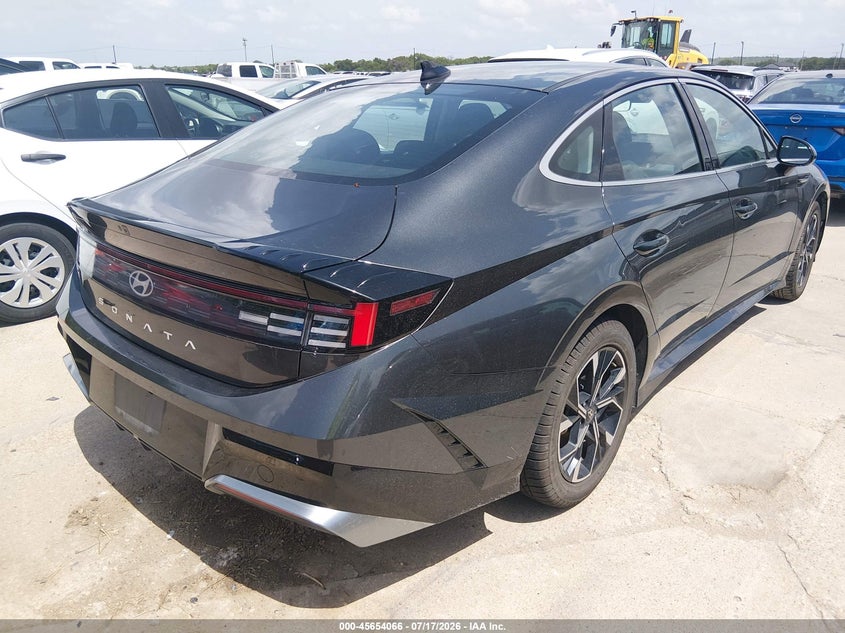 2024 Hyundai Sonata VIN KMHL64JA2RA376552 IAAI salvage auction — RIGHT FRONT, Enterprise Vehicles Clear Only (Louisiana), sold $13,800 on 2026-07-27 (photo 4)