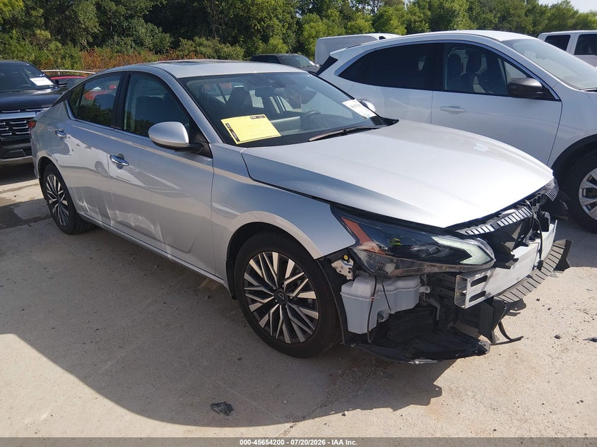 2024 Nissan Altima VIN 1N4BL4DVXRN417919 IAAI salvage auction — FRONT END, Enterprise Vehicles Clear Only (Texas), sold $10,100 on 2026-07-29 (photo 1)