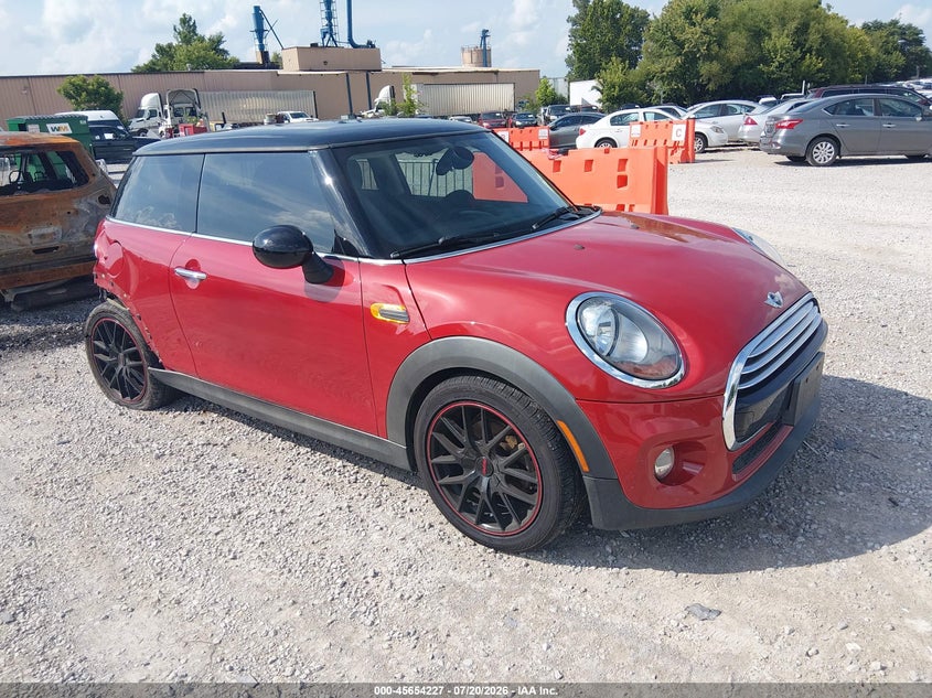 2015 Mini Hard top VIN WMWXM5C54FT942578 IAAI salvage auction — RIGHT REAR, Salvage Title, sold $400 on 2026-08-19 (photo 1)