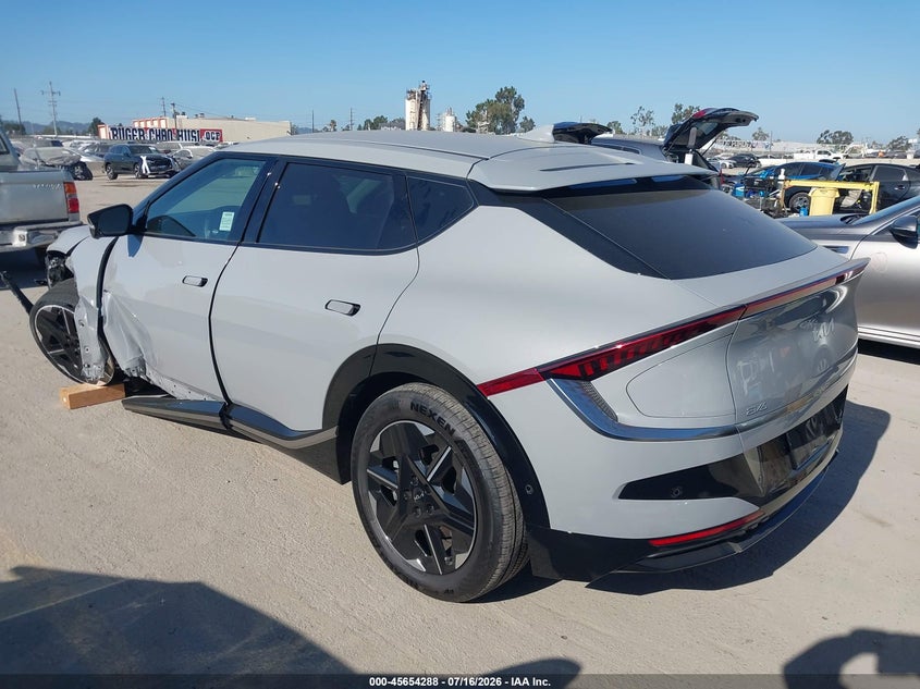 2025 Kia Ev6 VIN 5XYC34JA8SG013367 IAAI salvage auction — LEFT FRONT, Salvage Title, sold $13,000 on 2026-08-26 (photo 3)