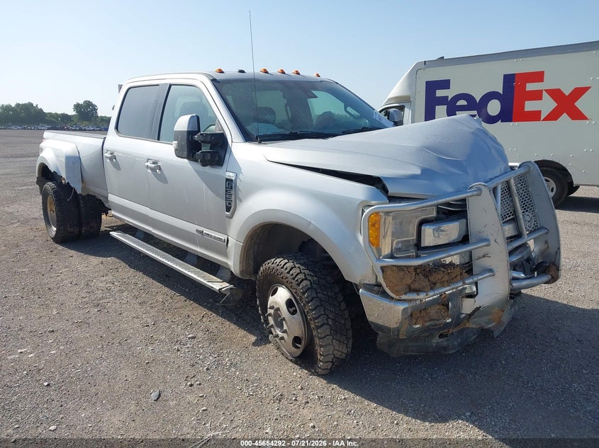 2017 Ford F350 VIN 1FT8W3DT2HEF36728 — IAAI salvage auction photo
