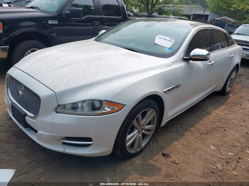 2012 Jaguar Xj VIN SAJWA2GB9CLV32278 IAAI salvage auction — NORMAL WEAR, Clear (Virginia), sold $525 on 2026-07-23 (photo 2)