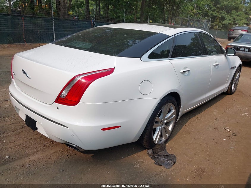2012 Jaguar Xj VIN SAJWA2GB9CLV32278 IAAI salvage auction — NORMAL WEAR, Clear (Virginia), sold $525 on 2026-07-23 (photo 4)