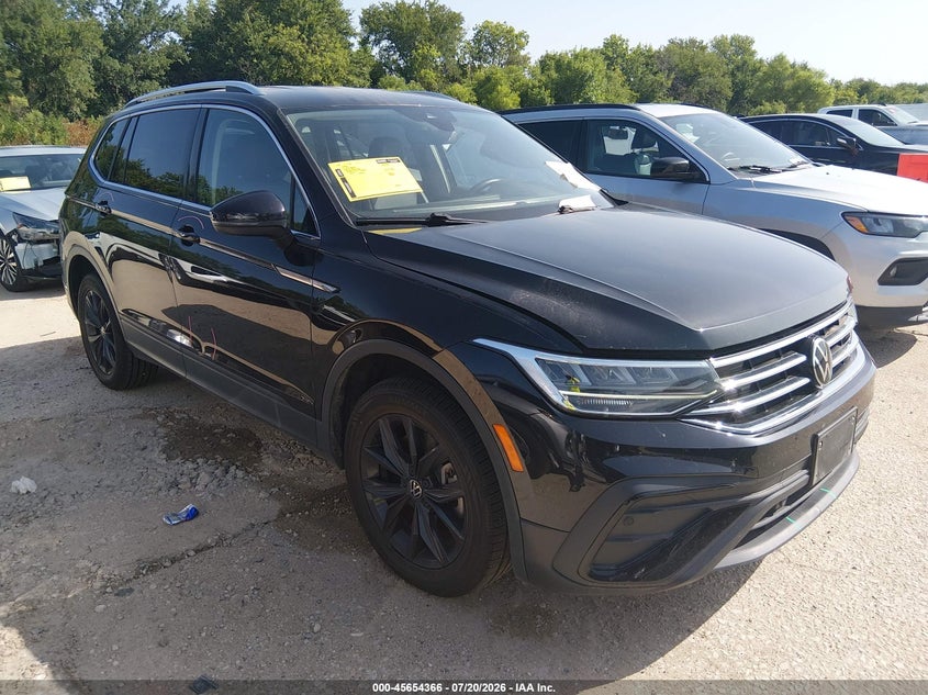 2024 Volkswagen Tiguan VIN 3VV2B7AX3RM127070 IAAI salvage auction — FRONT END, Enterprise Vehicles Clear Only (Idaho), sold $12,600 on 2026-07-29 (photo 1)