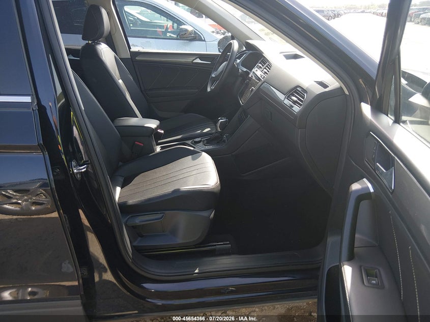 2024 Volkswagen Tiguan VIN 3VV2B7AX3RM127070 IAAI salvage auction — FRONT END, Enterprise Vehicles Clear Only (Idaho), sold $12,600 on 2026-07-29 (photo 5)