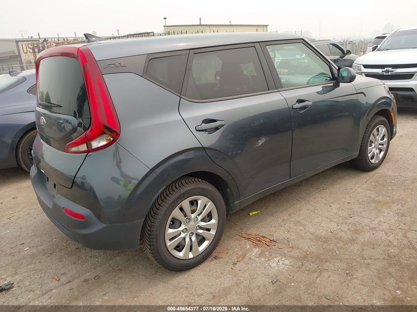 2020 Kia Soul VIN KNDJ23AU2L7093665 IAAI salvage auction — NORMAL WEAR, Clear (Michigan), sold $1,800 on 2026-07-30 (photo 4)