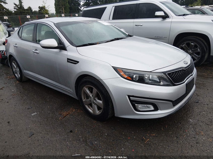 2015 Kia Optima VIN 5XXGM4A72FG398728 IAAI salvage auction — NORMAL WEAR, Clear (Washington), sold $725 on 2026-07-29 (photo 1)