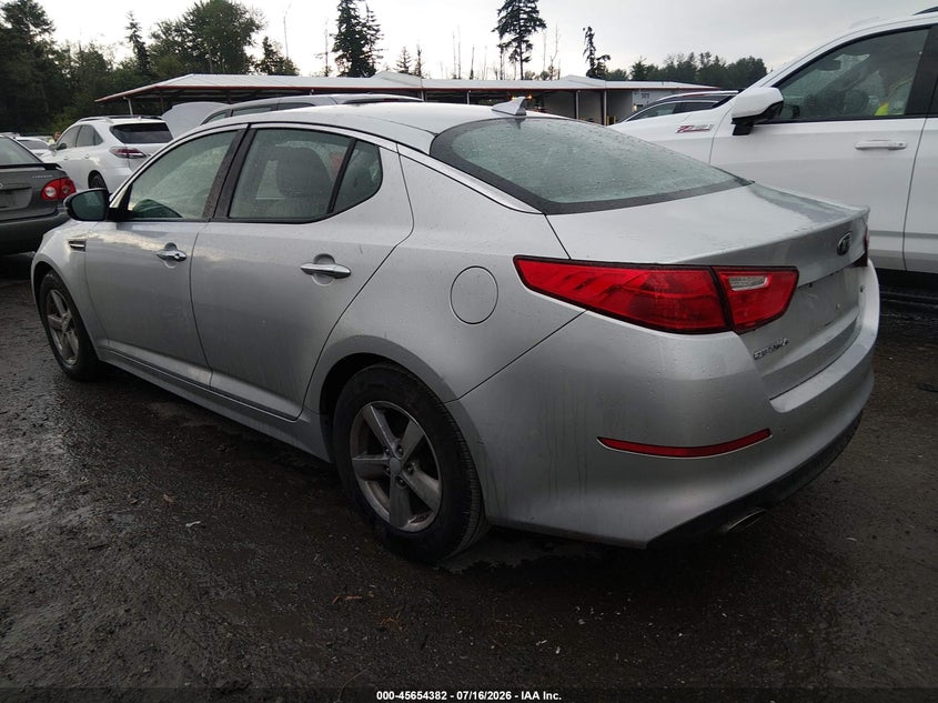2015 Kia Optima VIN 5XXGM4A72FG398728 IAAI salvage auction — NORMAL WEAR, Clear (Washington), sold $725 on 2026-07-29 (photo 3)