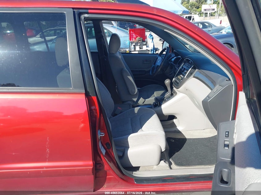 2002 Toyota Highlander VIN JTEHD21A720018133 IAAI salvage auction — NORMAL WEAR, Clear - Dealer Only (California), sold $125 on 2026-07-29 (photo 5)