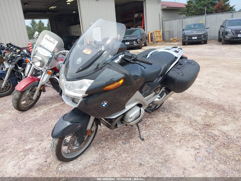 2005 BMW R 1200 VIN WB10388045ZM16093 IAAI salvage auction — NORMAL WEAR, Clear-Endorsement (Wisconsin), sold $25 on 2026-07-29 (photo 2)