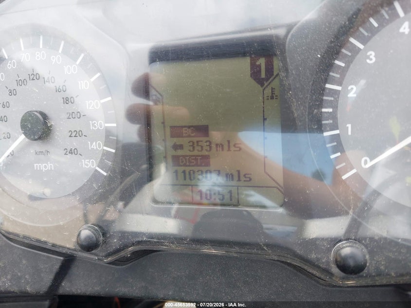 2005 BMW R 1200 VIN WB10388045ZM16093 IAAI salvage auction — NORMAL WEAR, Clear-Endorsement (Wisconsin), sold $25 on 2026-07-29 (photo 7)