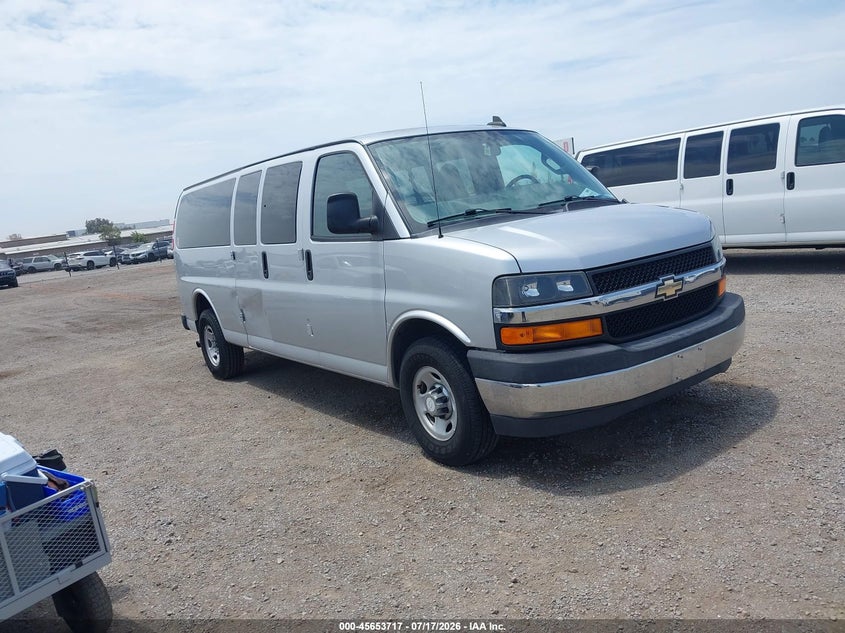 2017 Chevrolet Express 3500 VIN 1GAZGPFF6H1272915 — IAAI salvage auction photo