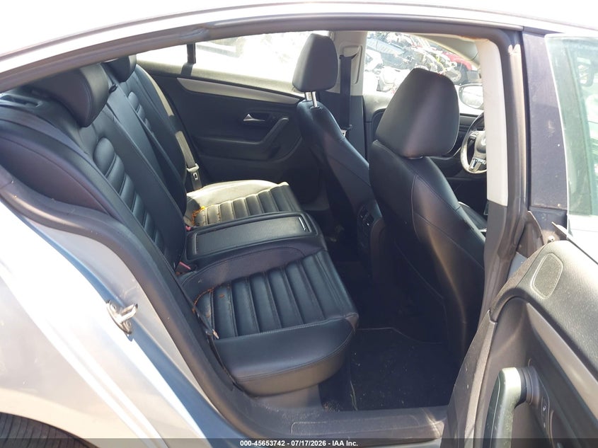 2010 Volkswagen Cc VIN WVWNN7AN8AE555034 IAAI salvage auction — NORMAL WEAR, Clear (Indiana), sold $475 on 2026-07-23 (photo 8)