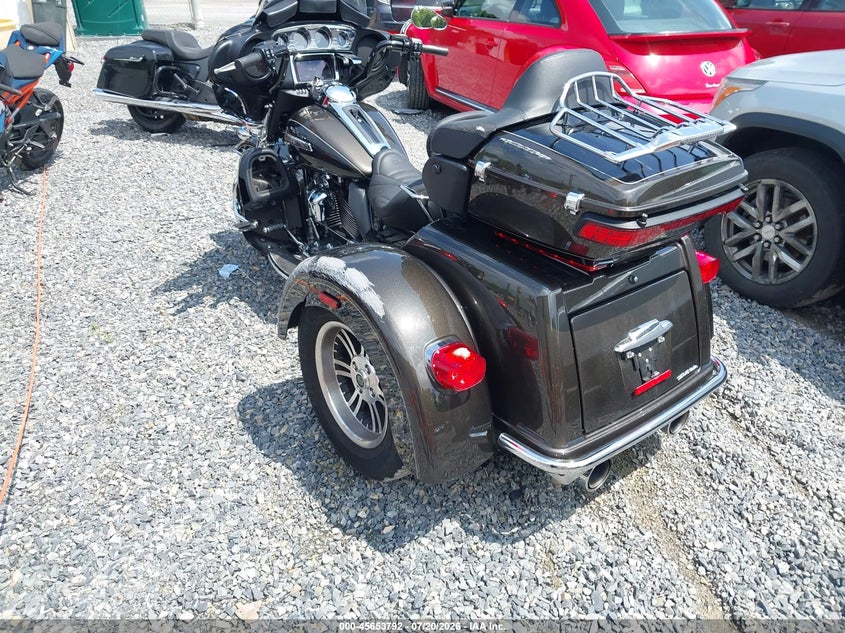 2020 Harley-davidson Tri glide ultra VIN 1HD1MAF19LB854460 IAAI salvage auction — FRONT END, Salvage (Virginia), sold $9,900 on 2026-08-05 (photo 3)