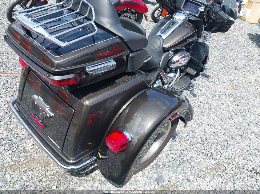 2020 Harley-davidson Tri glide ultra VIN 1HD1MAF19LB854460 IAAI salvage auction — FRONT END, Salvage (Virginia), sold $9,900 on 2026-08-05 (photo 4)