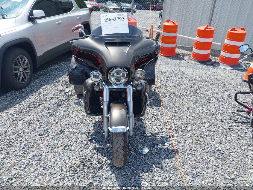 2020 Harley-davidson Tri glide ultra VIN 1HD1MAF19LB854460 IAAI salvage auction — FRONT END, Salvage (Virginia), sold $9,900 on 2026-08-05 (photo 5)
