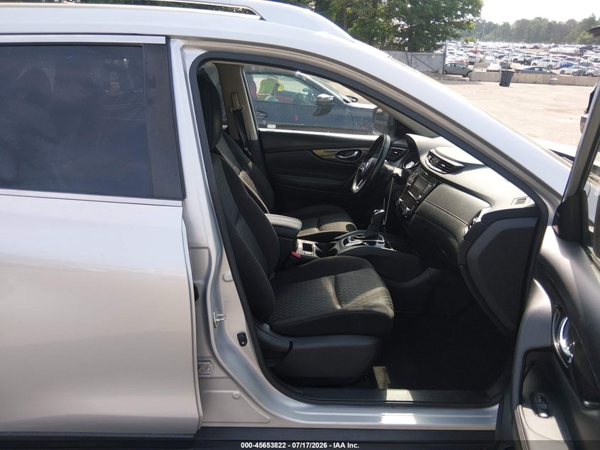 2020 Nissan Rogue VIN JN8AT2MV1LW137306 IAAI salvage auction — FRONT & REAR, Salvage Title, sold $3,600 on 2026-08-01 (photo 5)