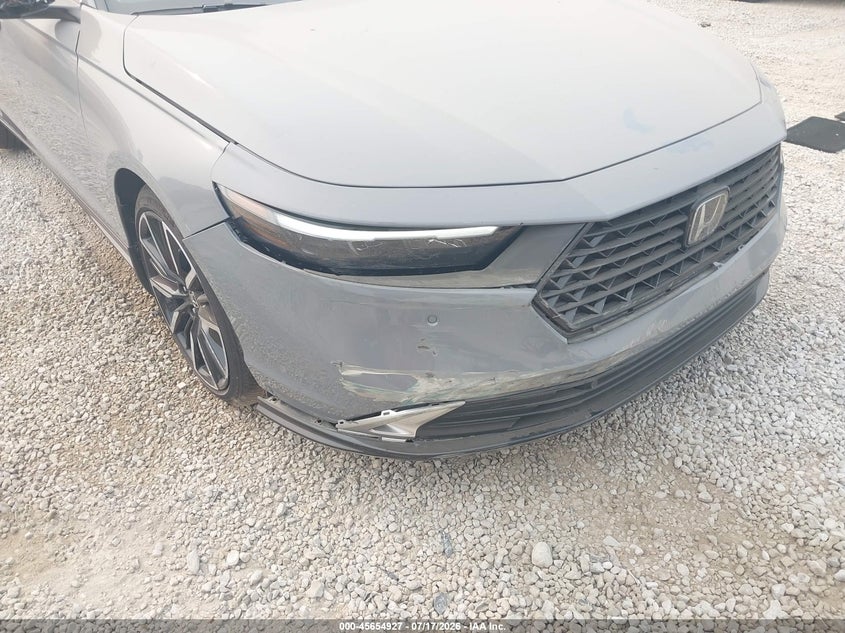 2025 Honda Accord VIN 1HGCY2F82SA061959 IAAI salvage auction — SIDE, Salvage Title, sold $12,500 on 2026-08-22 (photo 6)