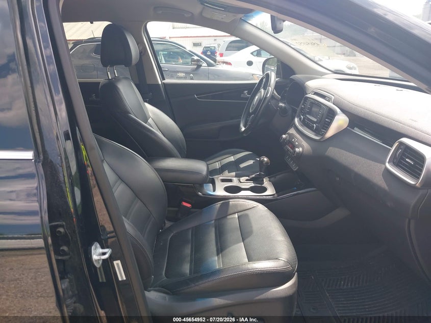 2016 Kia Sorento VIN 5XYPHDA57GG004690 IAAI salvage auction — NORMAL WEAR, Regular Certificate (Iowa), sold $1,500 on 2026-07-29 (photo 5)