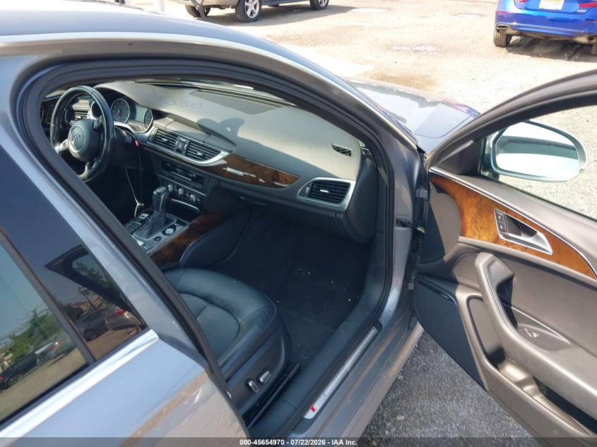 2016 Audi A6 VIN WAUGFAFC8GN128663 IAAI salvage auction — NORMAL WEAR, Clear (New Jersey), sold $500 on 2026-07-28 (photo 5)