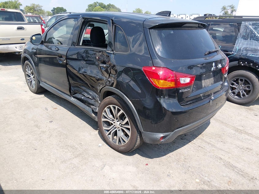 2017 Mitsubishi Outlander VIN JA4AR3AU9HZ062446 IAAI salvage auction — SIDE, Salvage (North Carolina), sold $1,700 on 2026-07-31 (photo 3)