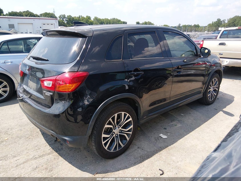 2017 Mitsubishi Outlander VIN JA4AR3AU9HZ062446 IAAI salvage auction — SIDE, Salvage (North Carolina), sold $1,700 on 2026-07-31 (photo 4)