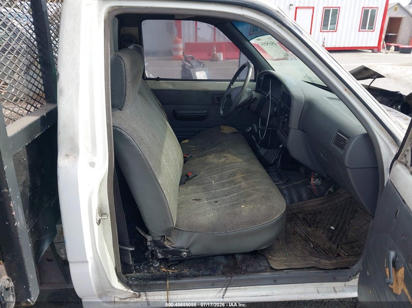1991 Toyota Pickup VIN JT5VN94T4M0023220 IAAI salvage auction — LEFT FRONT, Salvage (California), sold $350 on 2026-08-01 (photo 5)