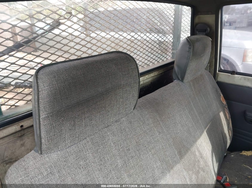 1991 Toyota Pickup VIN JT5VN94T4M0023220 IAAI salvage auction — LEFT FRONT, Salvage (California), sold $350 on 2026-08-01 (photo 8)