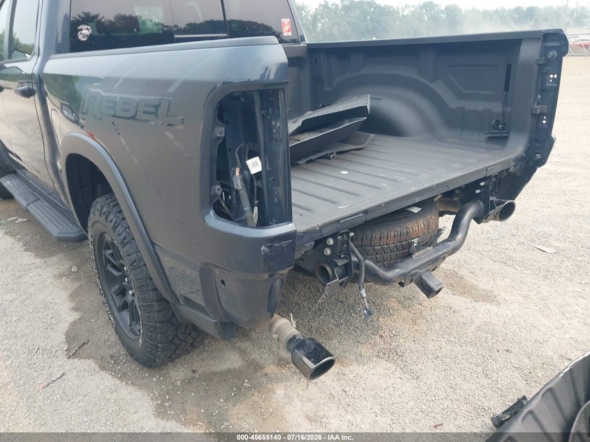2025 Ram 1500 VIN 1C6SRFLP1SN633551 IAAI salvage auction — REAR END, Wait Title, sold $27,450 on 2026-09-14 (photo 6)
