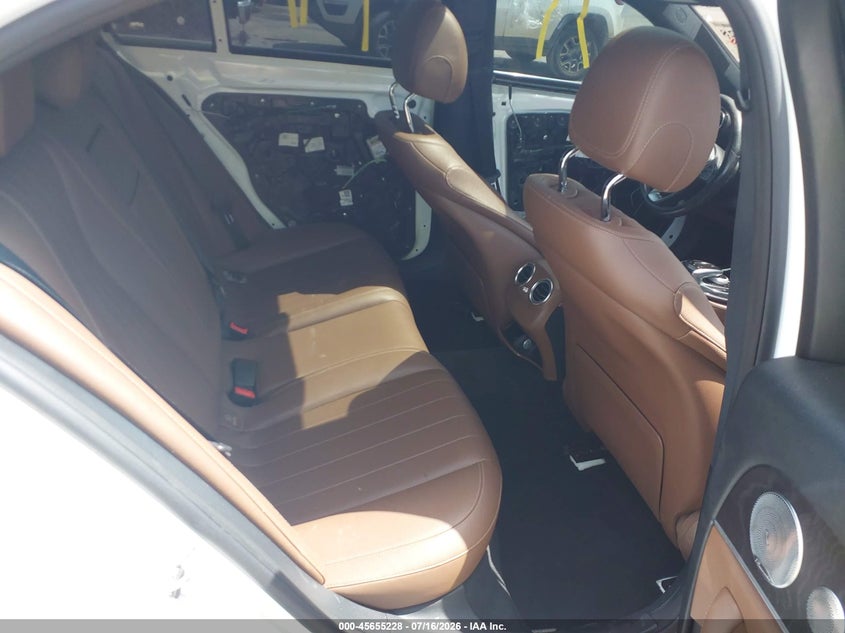 2017 Mercedes-benz E-klasse VIN WDDZF4JB6HA095415 IAAI salvage auction — FRONT END, Salvage Title, sold $4,050 on 2026-07-29 (photo 8)