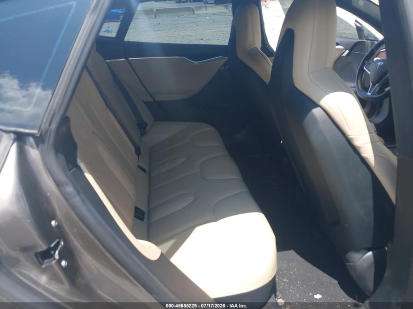 2016 Tesla Model s VIN 5YJSA1E17GF151720 IAAI salvage auction — NORMAL WEAR, Clear (Georgia), sold $3,550 on 2026-07-28 (photo 8)