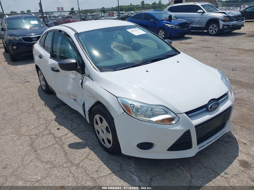 2014 Ford Focus VIN 1FADP3E28EL208969 IAAI salvage auction — RIGHT SIDE, Salvage (Illinois), sold $550 on 2026-09-22 (photo 1)