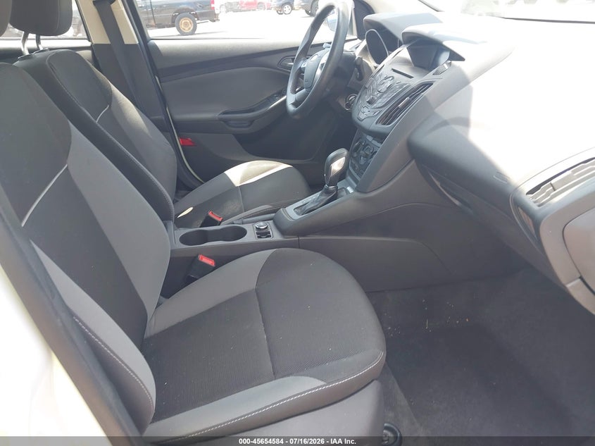 2014 Ford Focus VIN 1FADP3E28EL208969 IAAI salvage auction — RIGHT SIDE, Salvage (Illinois), sold $550 on 2026-09-22 (photo 5)