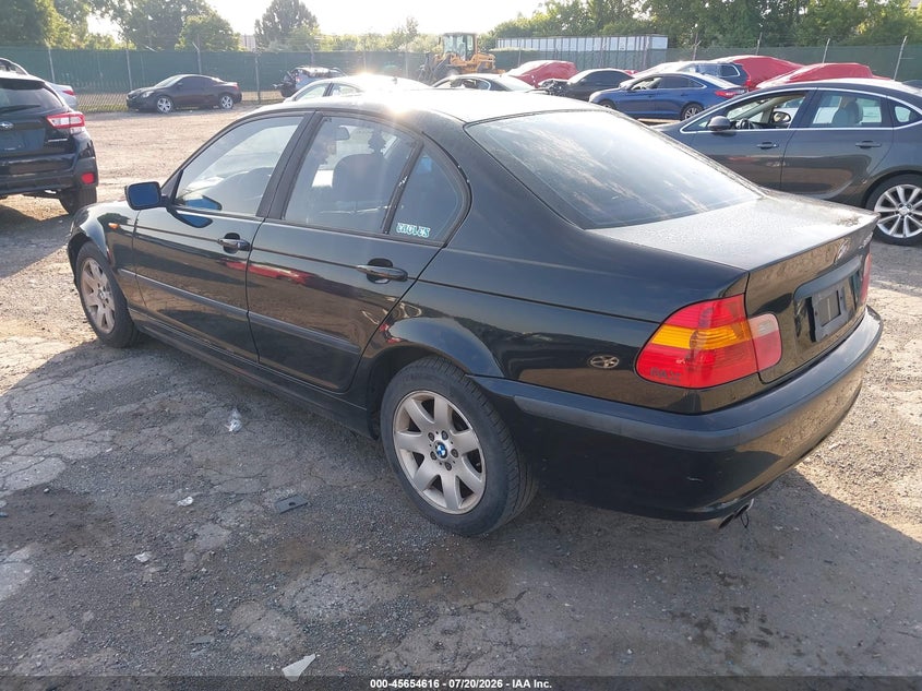 2004 BMW 3 series VIN WBAEU33454PF62175 IAAI salvage auction — MECHANICAL, Salvage (Pennsylvania), sold $400 on 2026-07-31 (photo 3)