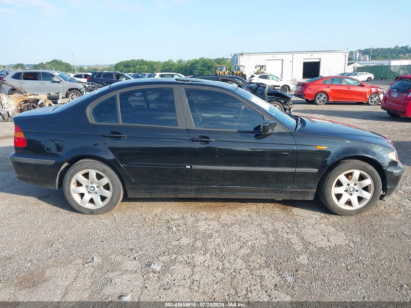 2004 BMW 3 series VIN WBAEU33454PF62175 IAAI salvage auction — MECHANICAL, Salvage (Pennsylvania), sold $400 on 2026-07-31 (photo 5)