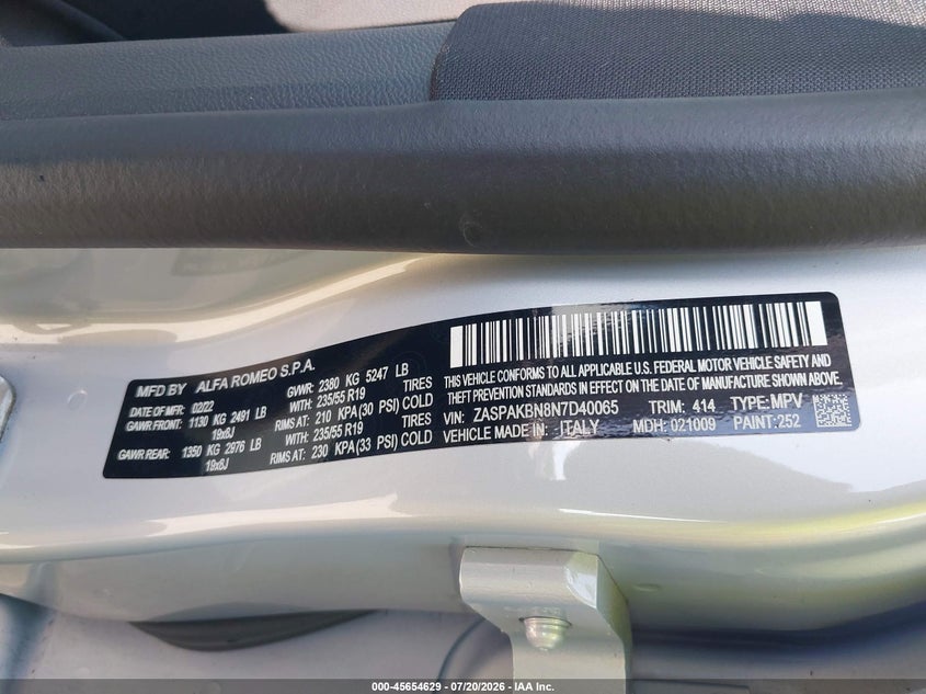 2022 Alfa romeo Stelvio VIN ZASPAKBN8N7D40065 IAAI salvage auction — LEFT SIDE, Wait Title, sold $7,600 on 2026-09-11 (photo 9)