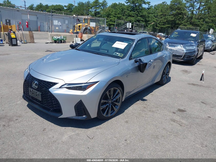 2025 Lexus Is VIN JTHGZ1E27S5043954 IAAI salvage auction — FRONT & REAR, Salvage Title, sold $17,500 on 2026-08-29 (photo 2)