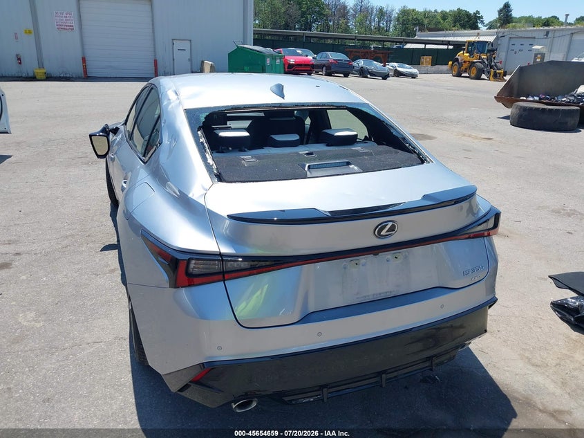 2025 Lexus Is VIN JTHGZ1E27S5043954 IAAI salvage auction — FRONT & REAR, Salvage Title, sold $17,500 on 2026-08-29 (photo 6)