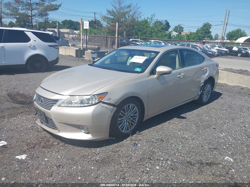 2013 Lexus ES VIN JTHBK1GG9D2067362 IAAI salvage auction — REAR END, Wait Title, sold $1,900 on 2026-08-28 (photo 2)