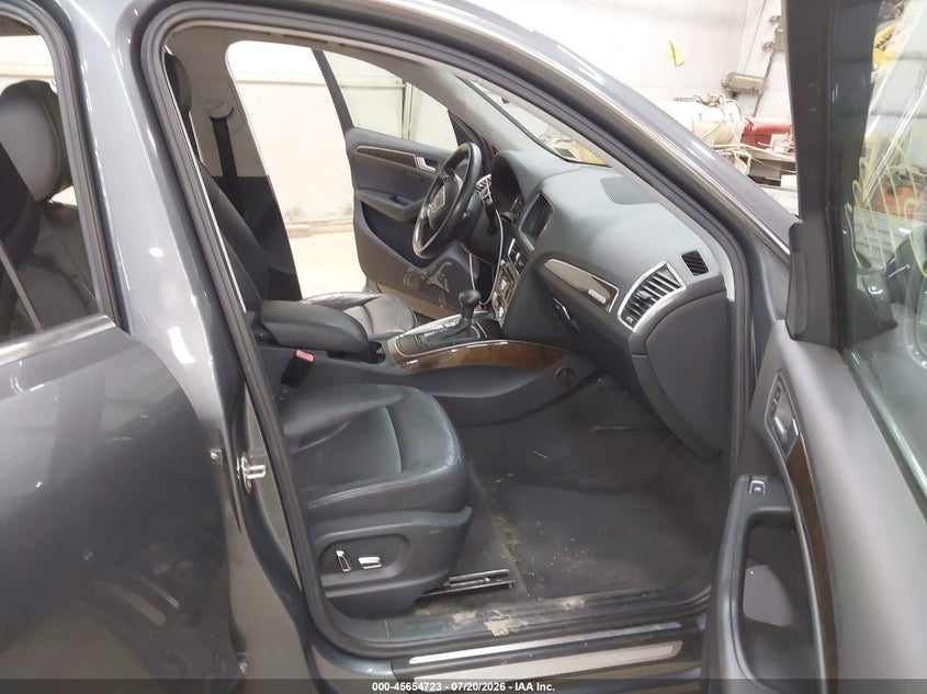 2013 Audi Q5 VIN WA1LFAFP4DA073677 IAAI salvage auction — NORMAL WEAR, Clear (Pennsylvania), sold $1,375 on 2026-07-30 (photo 5)