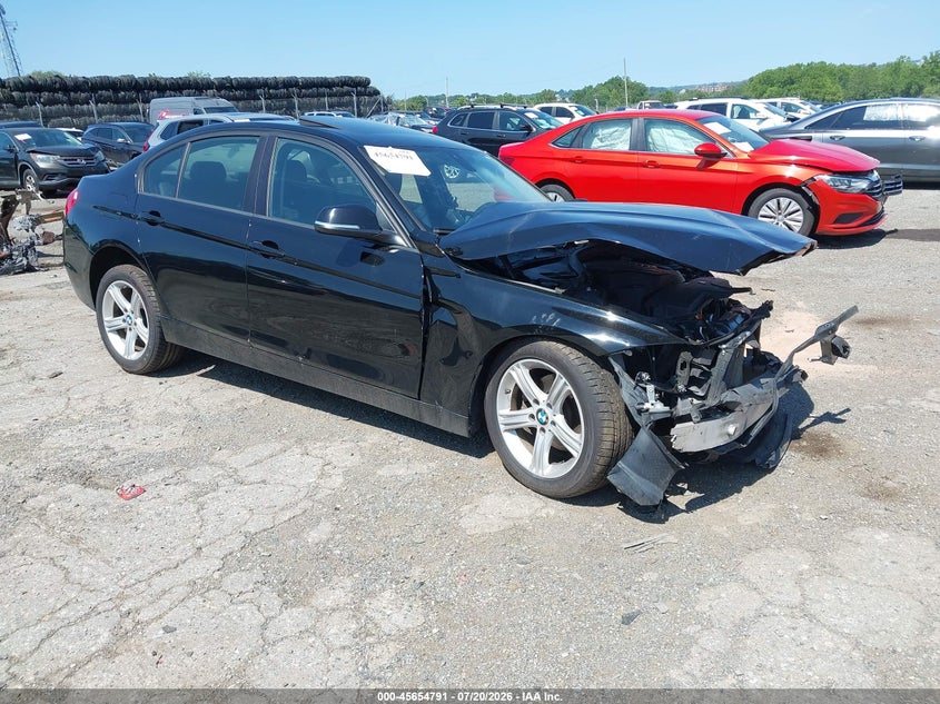2014 BMW 3er VIN WBA3C3G53ENS69639 IAAI salvage auction — FRONT END, Salvage Title, sold $325 on 2026-08-07 (photo 1)