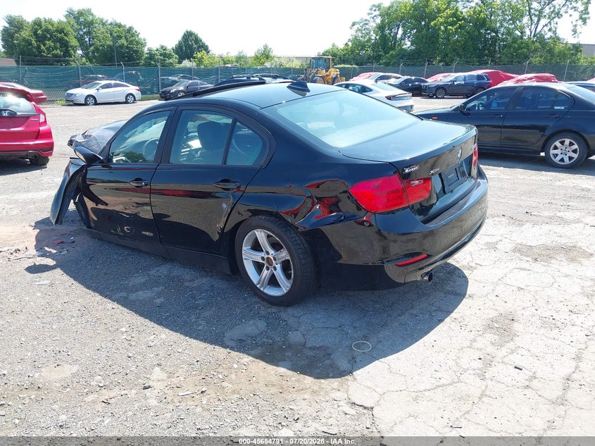 2014 BMW 3er VIN WBA3C3G53ENS69639 IAAI salvage auction — FRONT END, Salvage Title, sold $325 on 2026-08-07 (photo 3)