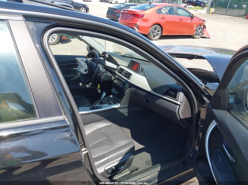 2014 BMW 3er VIN WBA3C3G53ENS69639 IAAI salvage auction — FRONT END, Salvage Title, sold $325 on 2026-08-07 (photo 5)