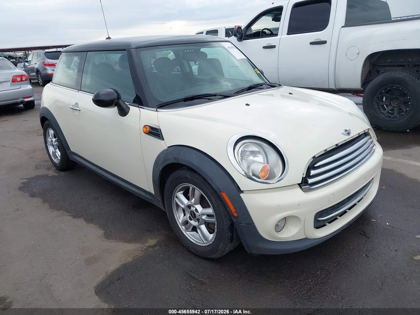 2013 Mini Hard top VIN WMWSU3C58DT373410 IAAI salvage auction — LEFT REAR, Salvage Title, sold $350 on 2026-08-11 (photo 1)