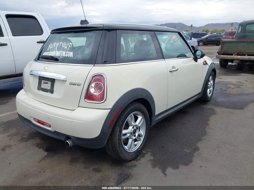2013 Mini Hard top VIN WMWSU3C58DT373410 IAAI salvage auction — LEFT REAR, Salvage Title, sold $350 on 2026-08-11 (photo 4)