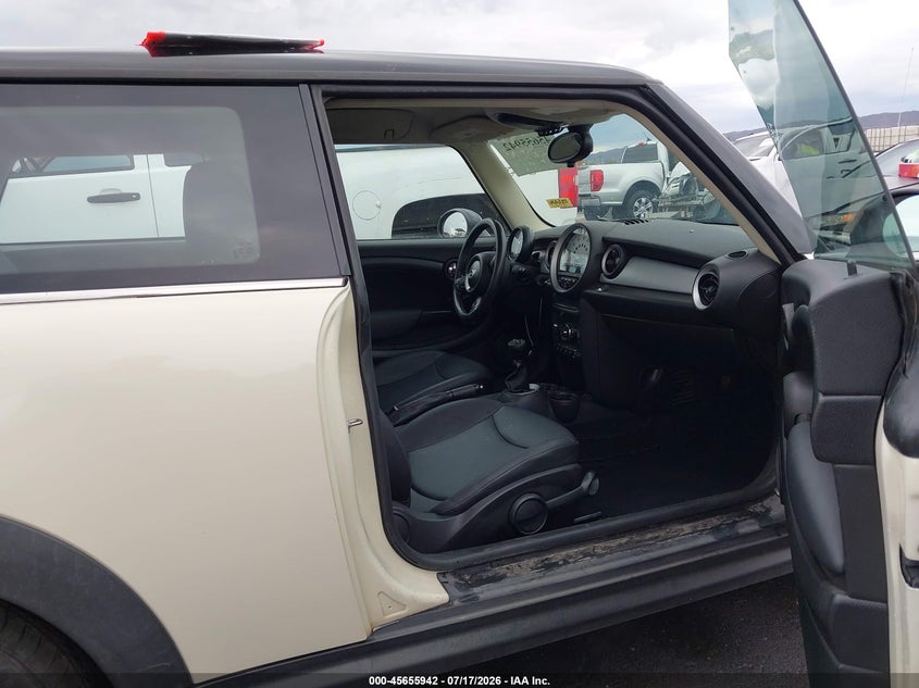 2013 Mini Hard top VIN WMWSU3C58DT373410 IAAI salvage auction — LEFT REAR, Salvage Title, sold $350 on 2026-08-11 (photo 5)