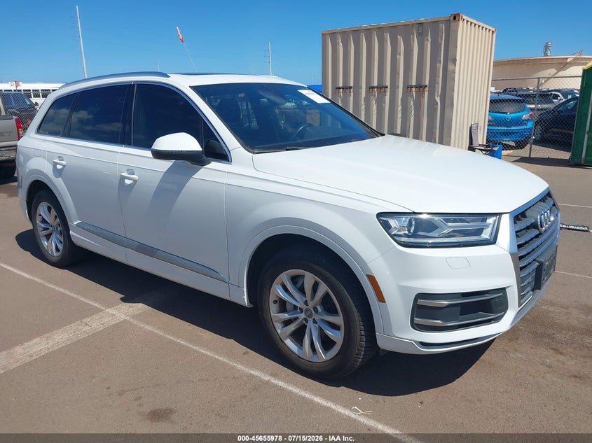 2017 Audi Q7 VIN WA1AHAF7XHD059420 IAAI salvage auction — NORMAL WEAR, Salvage Title, sold $1,050 on 2026-07-21 (photo 1)