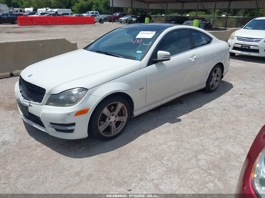 2012 Mercedes-benz C-klasse VIN WDDGJ4HB1CF752757 IAAI salvage auction — NORMAL WEAR, Original (Texas), sold $775 on 2026-08-10 (photo 2)