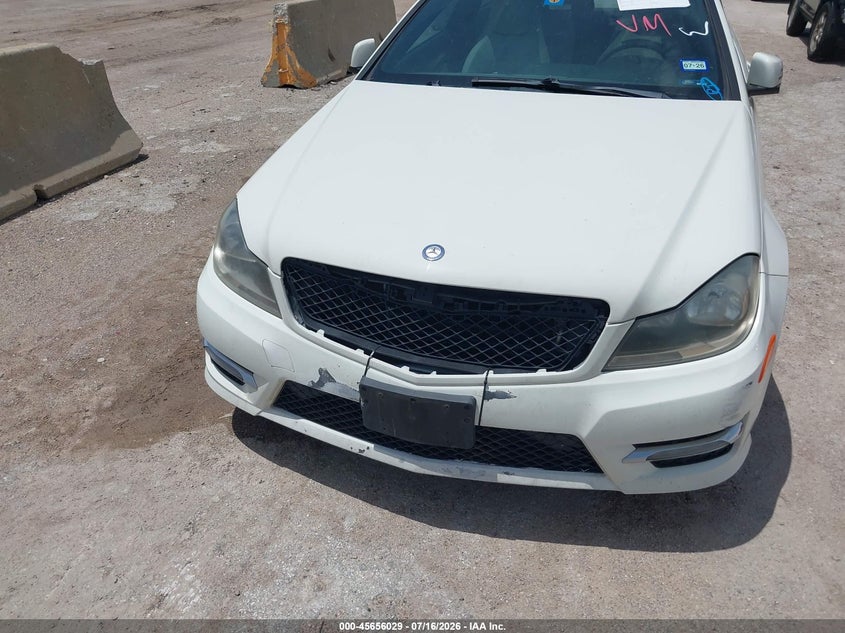 2012 Mercedes-benz C-klasse VIN WDDGJ4HB1CF752757 IAAI salvage auction — NORMAL WEAR, Original (Texas), sold $775 on 2026-08-10 (photo 6)